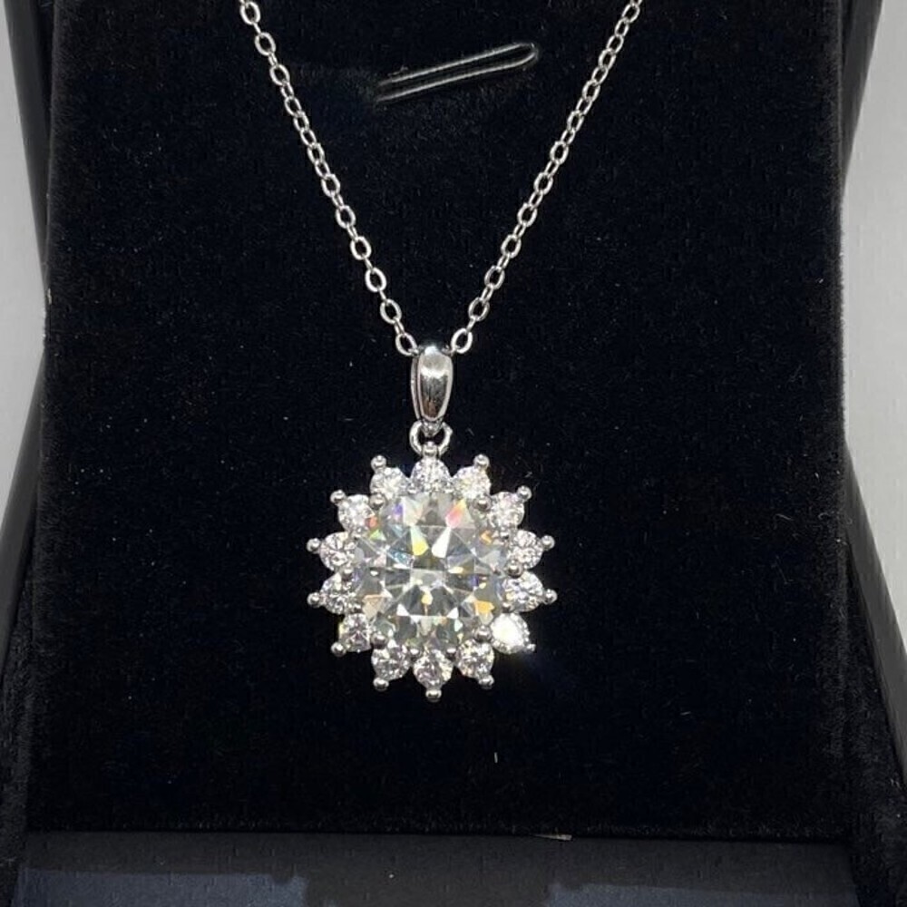 Huge Moissanite Diamond Pendant Necklace 5 Carat S925 Chain - Picture 1 of 12